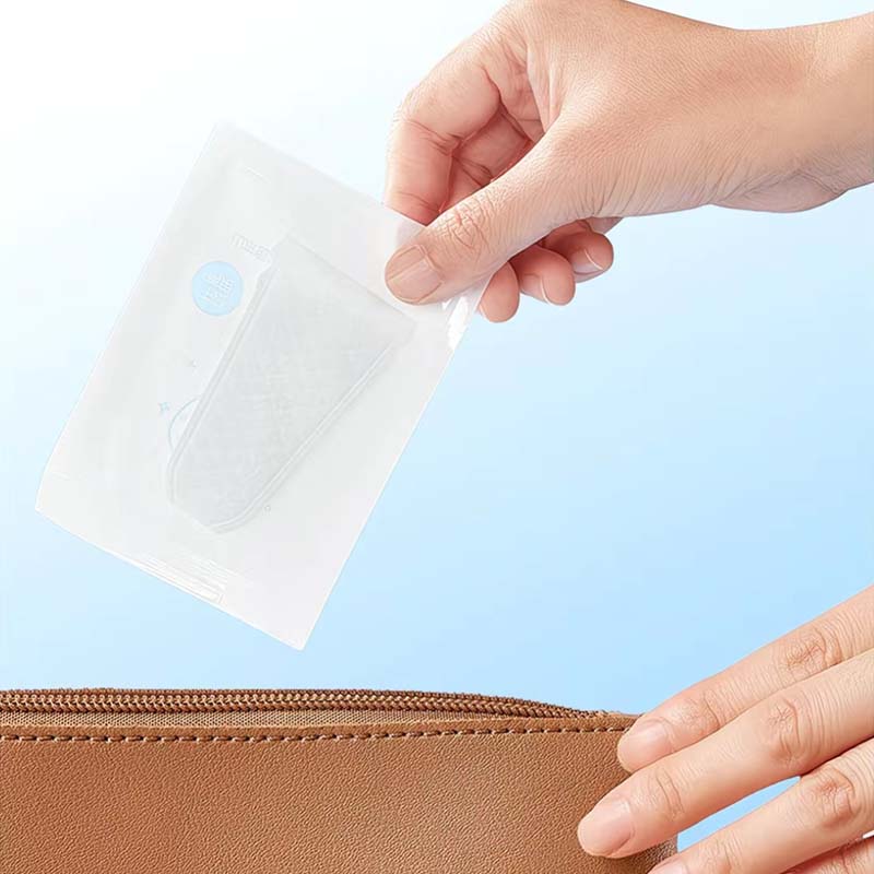 Одноразовая зубная щетка на палец.jpg